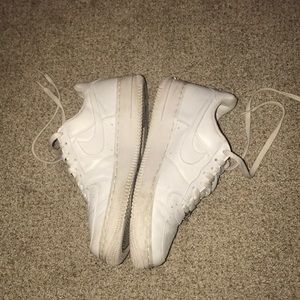 I am selling used air force 1’s :)